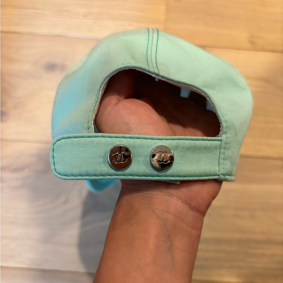 Chanel baseball cap worn as is - Picture 3 of 4